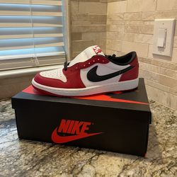Jordan 1 Low Chicago Size 9.5