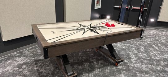 Air hockey table