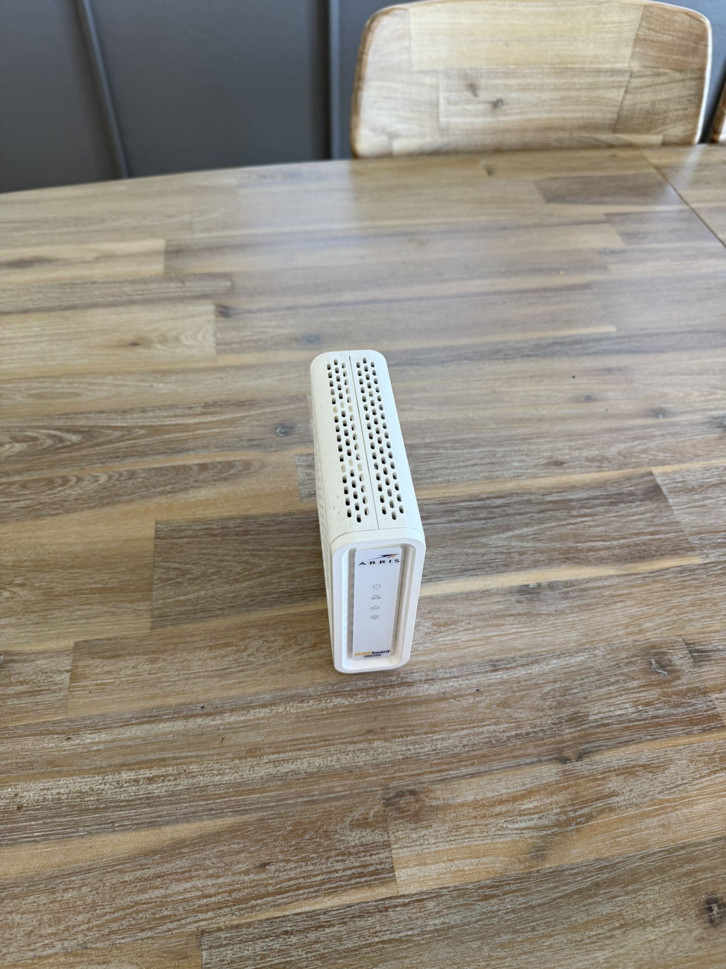 SB82000 Arris modem