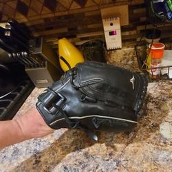 Mizuno 12.50 Softball Glove