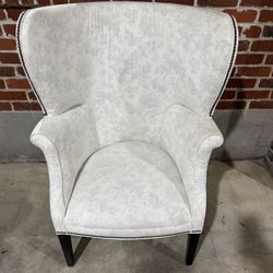 Beautiful Sitting Chairs 