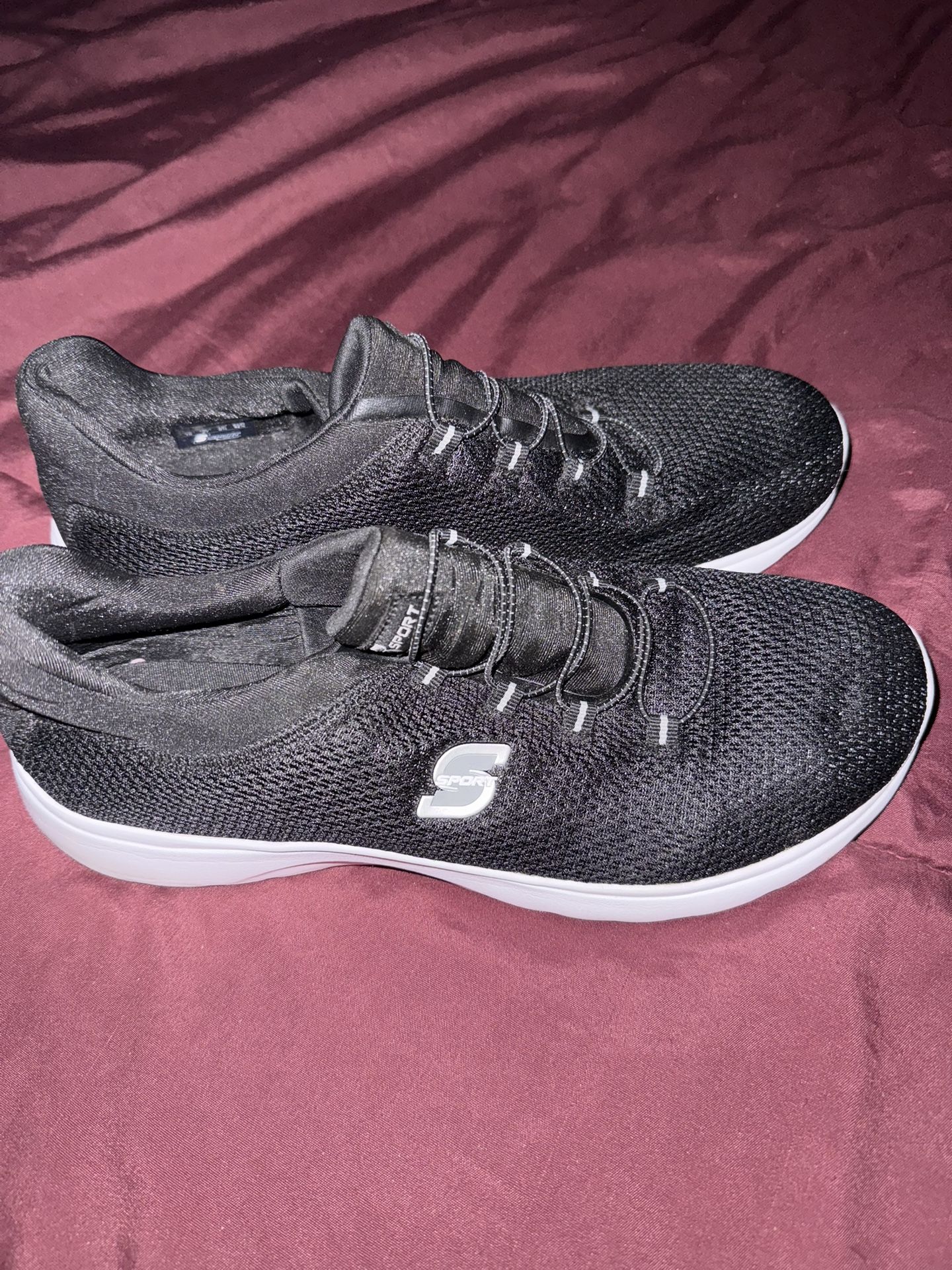 Sketchers Memory Foam Size 10