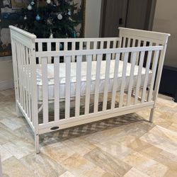 Graco Crib White Adjustable