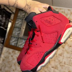 JORDAN 6 RETRO TORO BRAVO