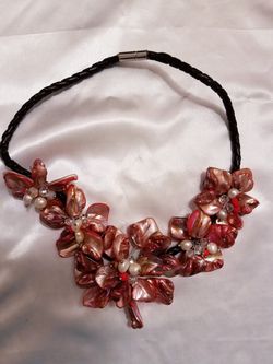 Dyed natural seashell and Pearl Necklace