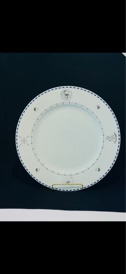 Sasaki World View 12” Diameter Serving Plate Designed by Erica Friedman . Discontinued serving plate is in excellent condition.
