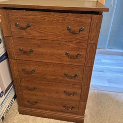 Solid wood five-drawer chest