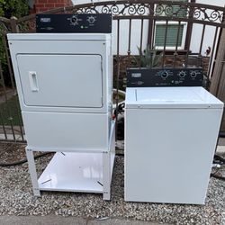 Maytag Washer And Dryer Gas Like New 🐝