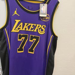 Lakers Luka Doncic #77 Swingman NWT