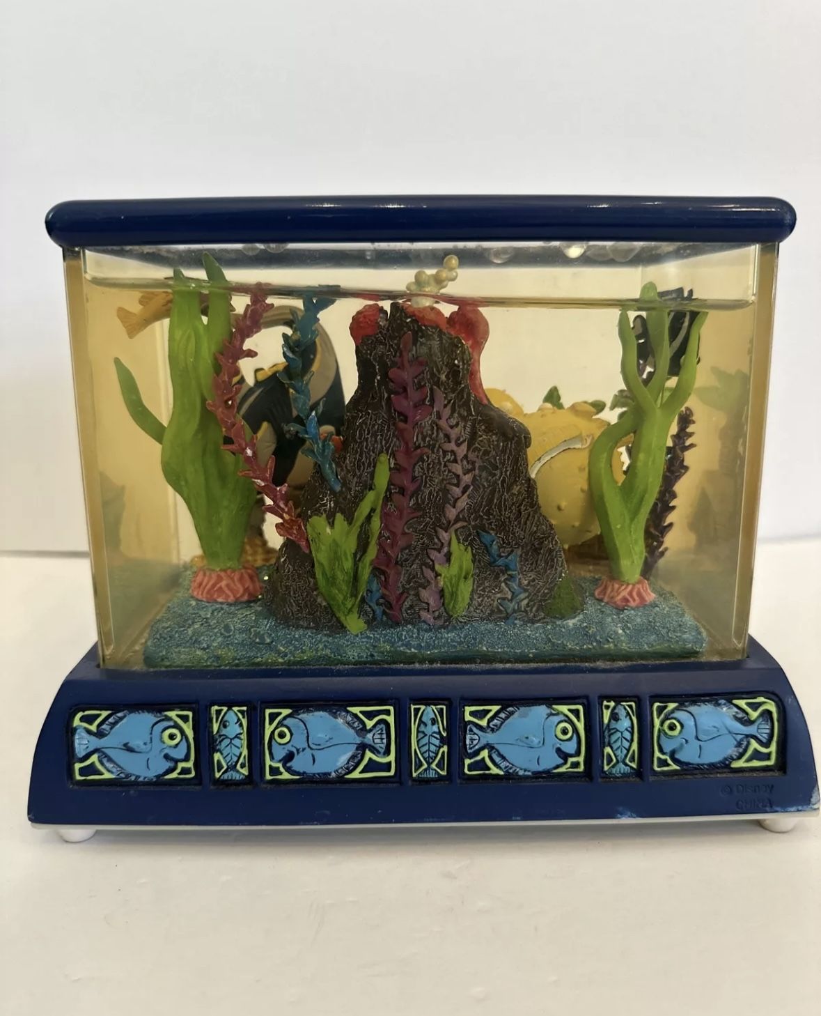 Disney Finding Nemo Aquarium Fish Tank Snow Globe Music Box Works