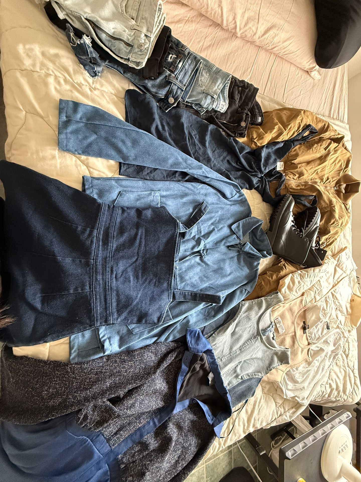 Women’s Clothing Bag
