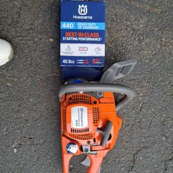 Husqvarna 440 40.9-cc 2-cycle 18-in Gas Chainsaw