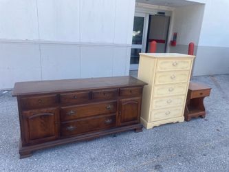 Dresser chest and nightstand