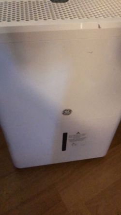 GE - 35-Pint Portable Dehumidifier with Smart Dry - White