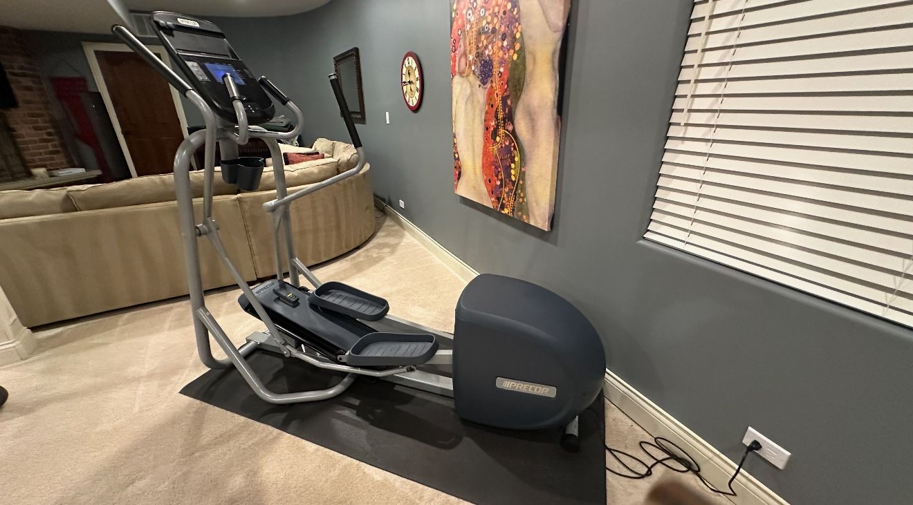 Precor Elliptical Trainer  /Workout Machine 