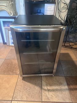 Stainless Steel Wine Cooler / Refrigerator – 46 Bottle