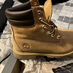 New Timberlands 8w