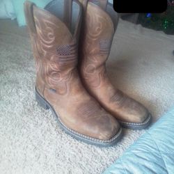 Mens Ariat Size 9 Brand New