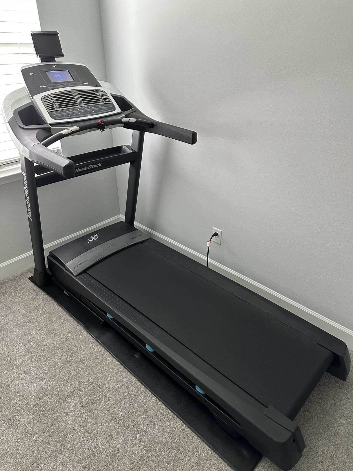 NordicTrack C1270 Pro Treadmill