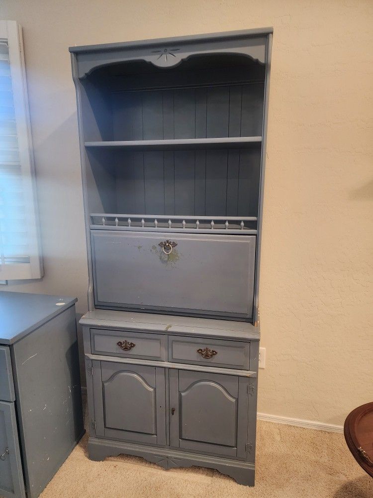 Bassett Furniture Hutch/secretary Desk