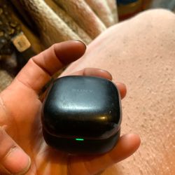 Sony Link bud Right side and Case 