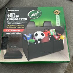 Turtle Wax Black 3-Section Trunk Organizer