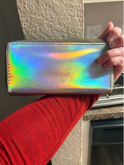 Holographic wallet
