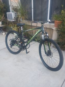29 INCH SCHWINN MOUNTAIN BIKE IN GOOD CONDITION