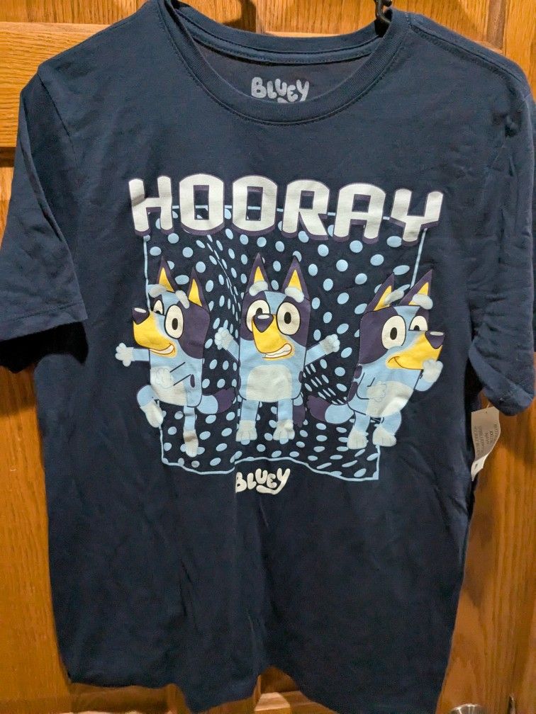 New Never Used Bluey T-shirt Dark Blue Boys XXL(18)