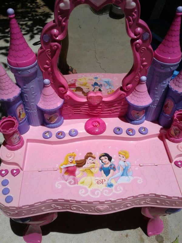 Disney Princess Castle Piano Vanity For In Lancaster Ca Offerup