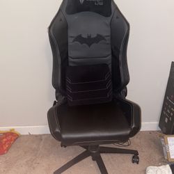 Secretlab Omega 2020 Dark Knight Gaming Chair