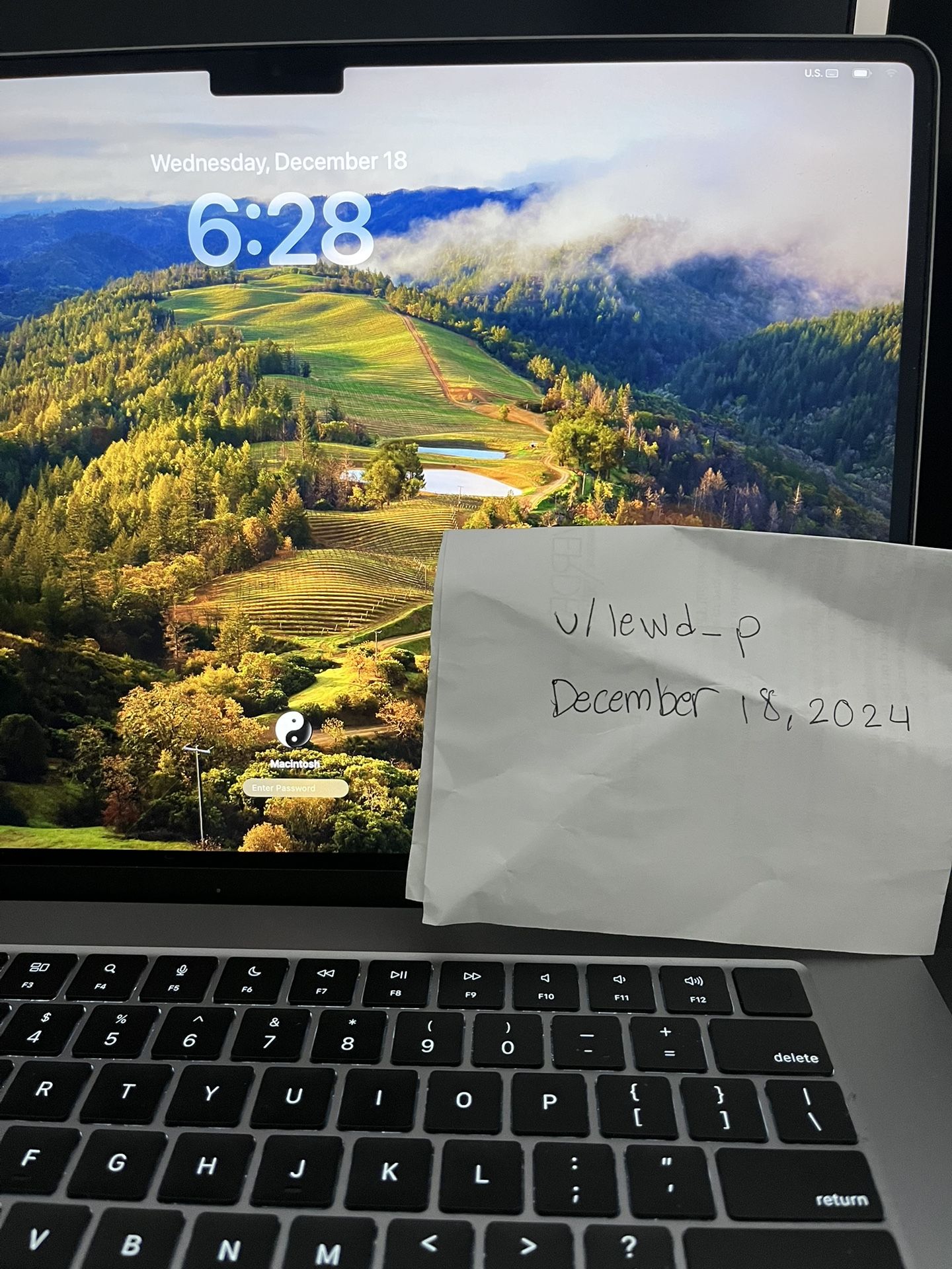 2023 15” Macbook Air (8GB RAM, 256 GB SSD)