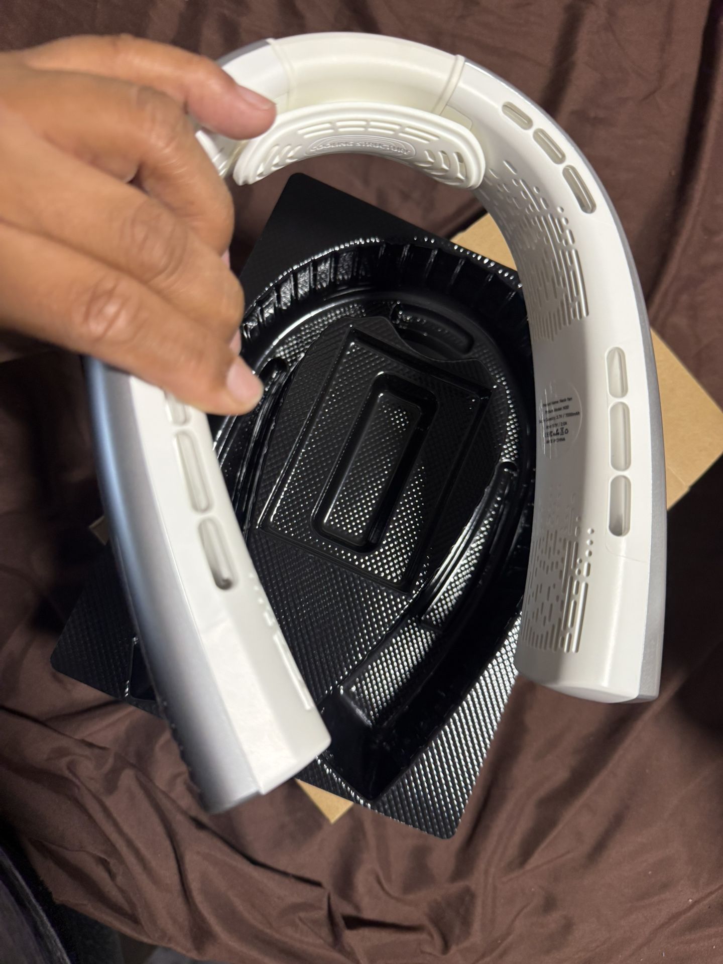 Small Neck Air Conditioner