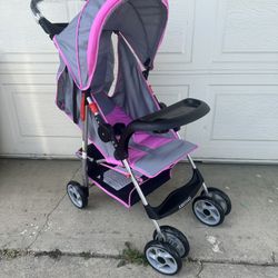 New Stroller In The Box At Rialto / Cariol Nuevas En Caja 