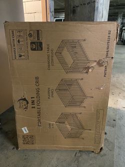 Dream on Me folding crib/playpen/changing table