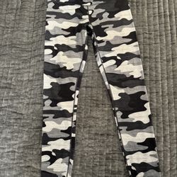 Stylish camouflage Reebok leggings 
