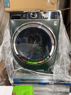 GE Profile 5.5 cu. ft. Capacity Front Load Washer in Carbon Graphite w/ Steam, UltraFresh Vent System & Smart Wash + Rinse
