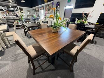 5 PC DINING TABLE