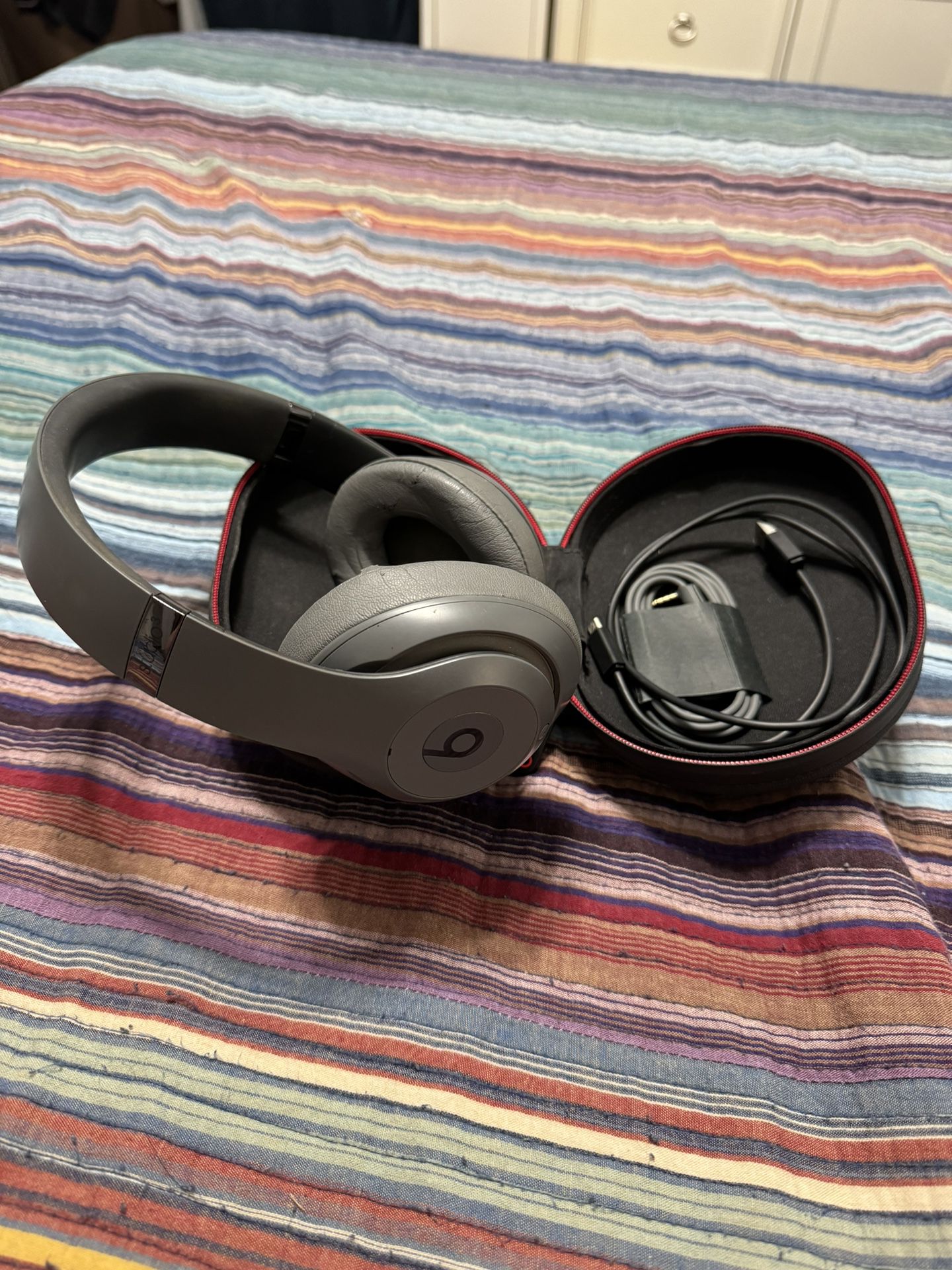 Beats Studio 3 Wireless Headphones - Grey
