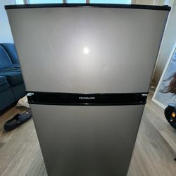 Used Mini Fridge 3 CU FT.