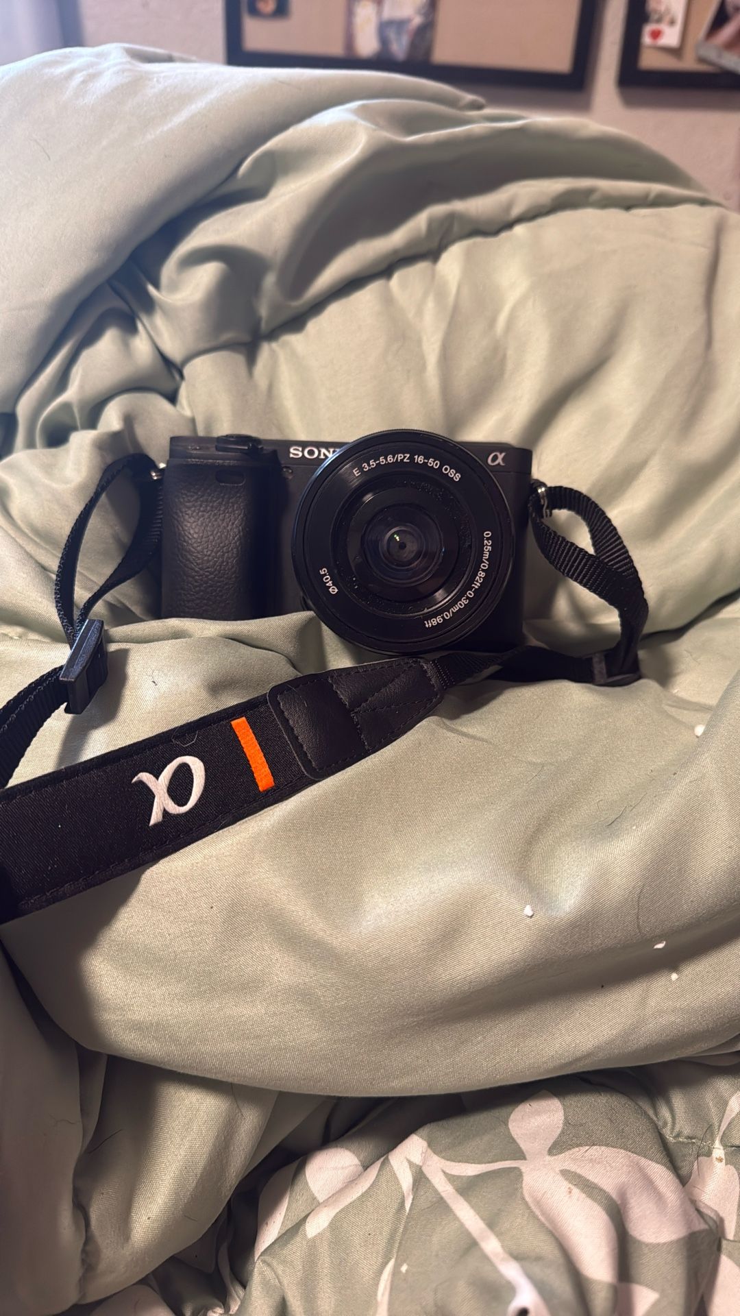 Sony Alpha a6400 Mirrorless Camera