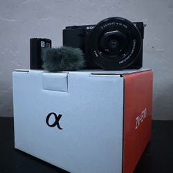 Sony ZV E10 w/ 16-50mm Lens