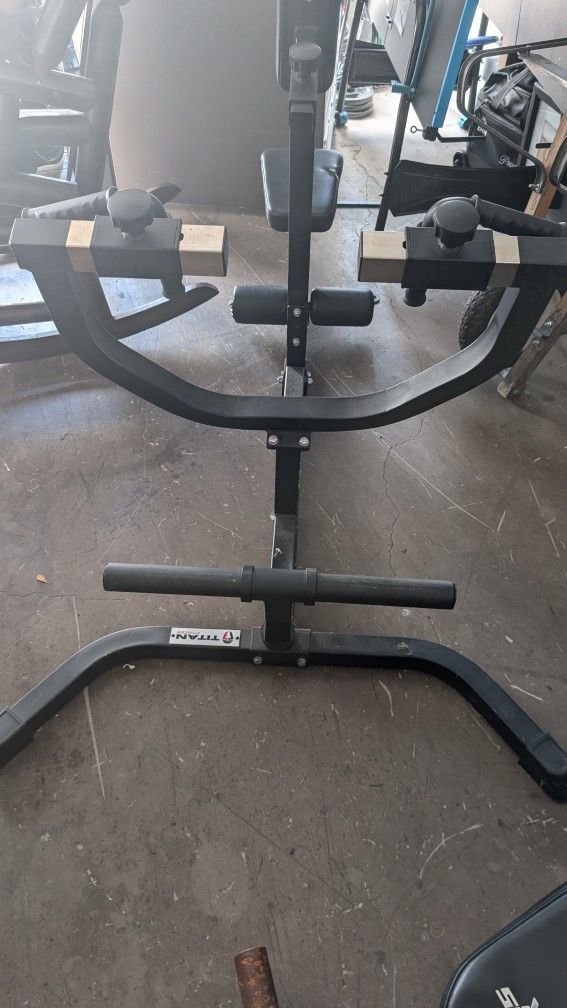 Seated Row Machine