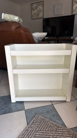 Shelf / shoe rack