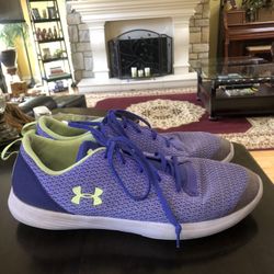 Under Armour Girls Size 7 Youth