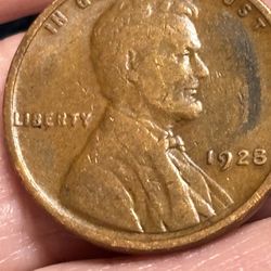 1928 no date wheat penny very hard to find. Please make decent offer.