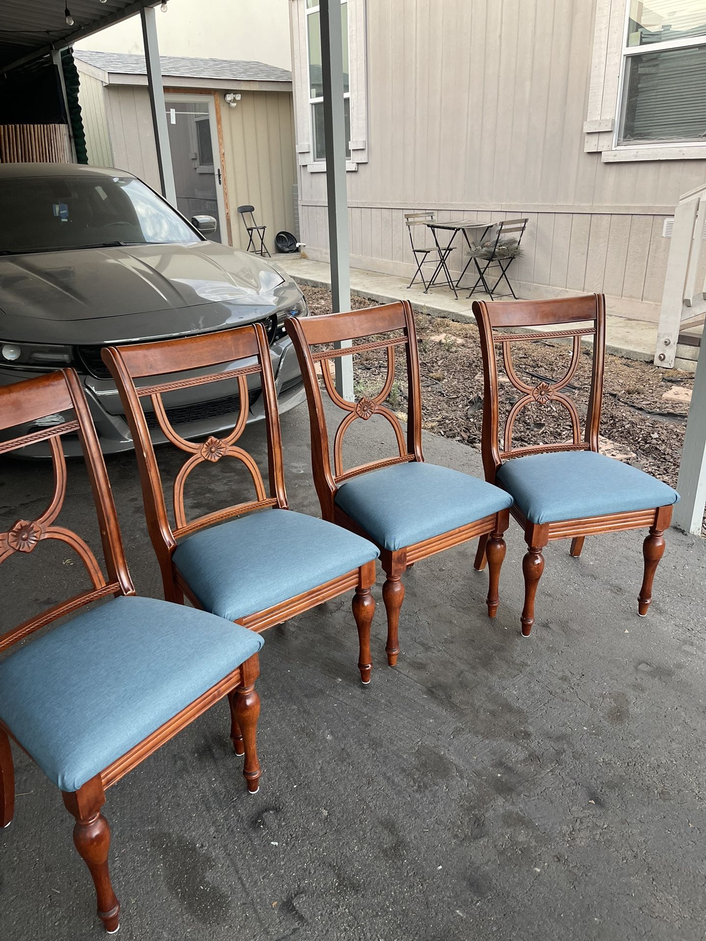 Vendo 4 Sillas 🪑 Turquesas Recién Tapizadas