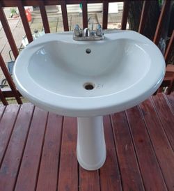 Pedestal Sink