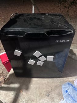 Frigidaire Mini Fridge