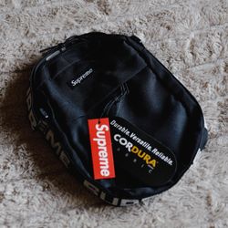 Supreme Shoulder Bag – Brand New, Authentic, Never Worn